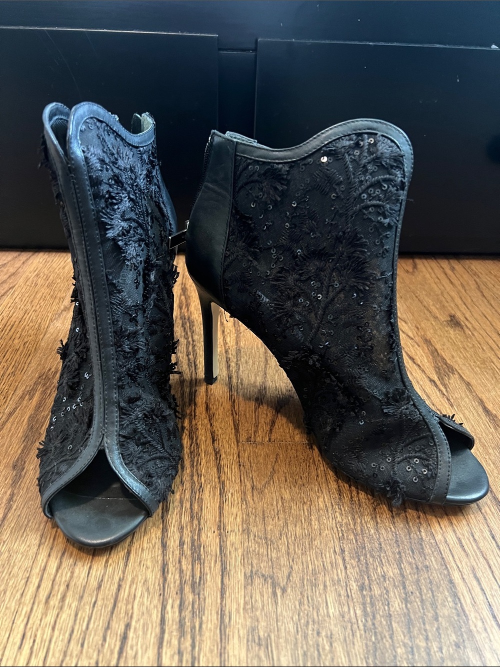 Charles David SZ 9.5 Embroidered Black Peep-Toe Stiletto Booties Never Worn